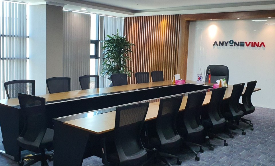 Anyone - Office Lobby & Meetingroom